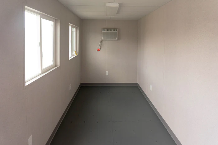 40ft. Ground Level Office Container – shipping container product photo | Prime Containers Canada