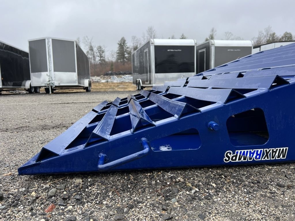 2022 Diamond C 7×24 20K Low Profile Equipment Trailer w/Max Ramps – shipping container product photo | Prime Containers Canada