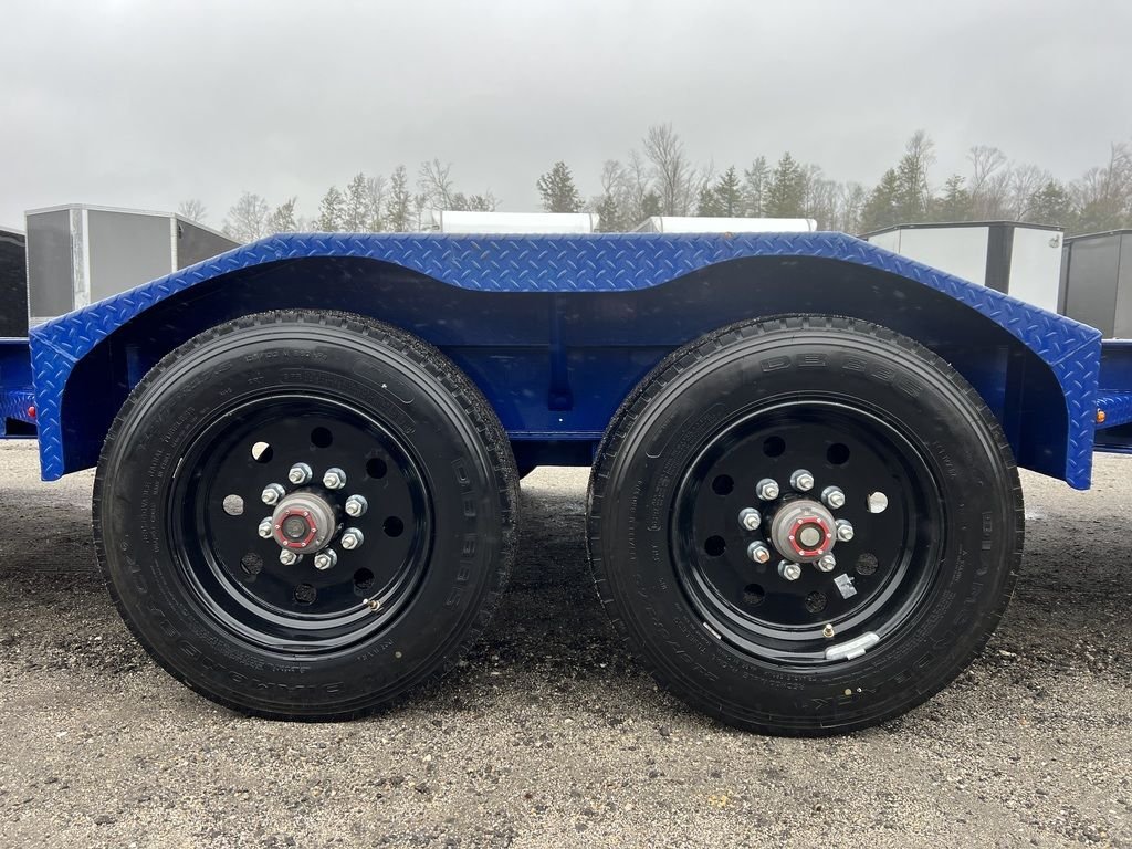 2022 Diamond C 7×24 20K Low Profile Equipment Trailer w/Max Ramps – shipping container product photo | Prime Containers Canada